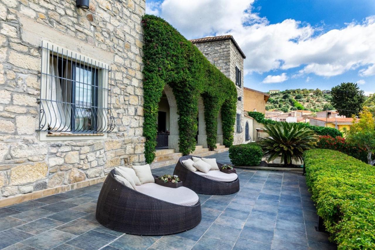 Bed and Breakfast Borgo Antico XIX sec. Gesturi Esterno foto
