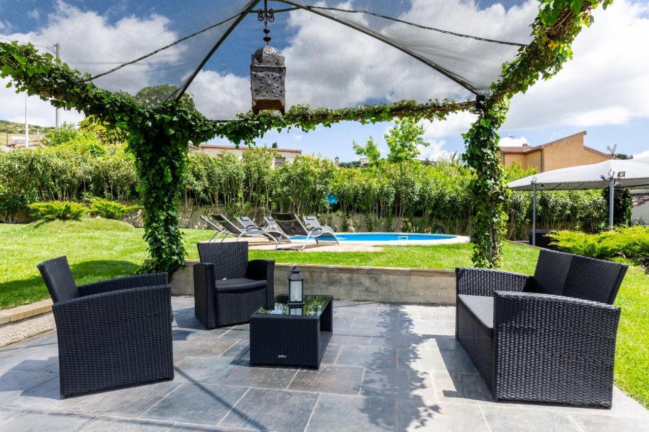 Bed and Breakfast Borgo Antico XIX sec. Gesturi Esterno foto