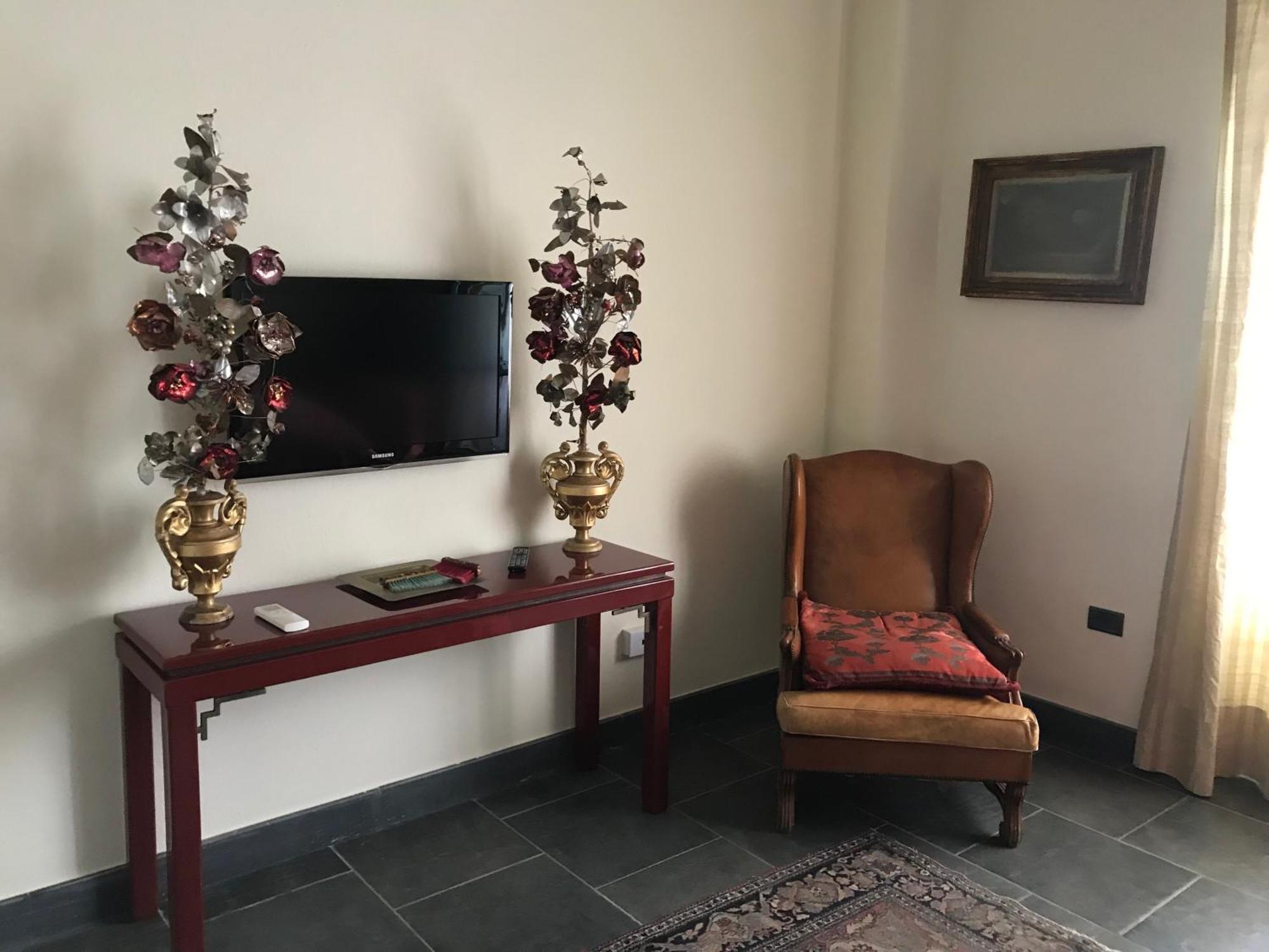 Bed and Breakfast Borgo Antico XIX sec. Gesturi Esterno foto