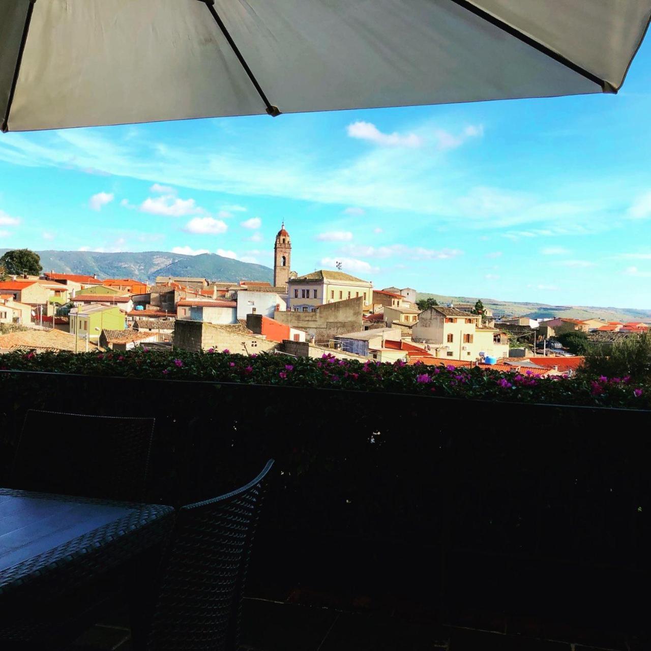 Bed and Breakfast Borgo Antico XIX sec. Gesturi Esterno foto