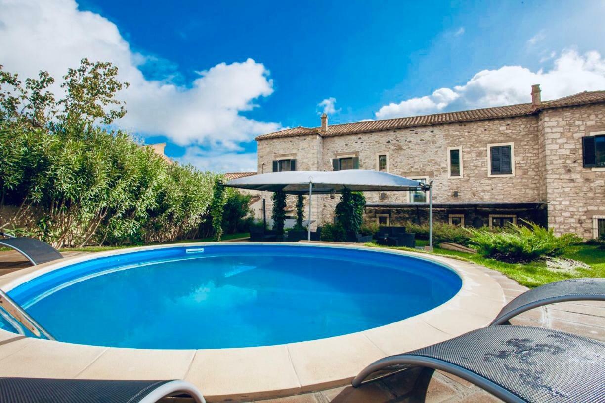 Bed and Breakfast Borgo Antico XIX sec. Gesturi Esterno foto